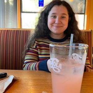 Meet your Posher, Danielle